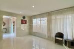 thumbnail-sewa-rumah-mewah-graha-natura-2-lt-ada-kolam-renang-semi-furnish-4