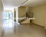 thumbnail-rumah-baru-taman-ratu-3-lantai-6x20-jalan-3-mobil-siap-huni-2