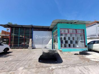 Ruang Usaha Ex Cafe dan Butik di Gunung Salak