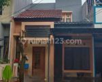 thumbnail-rumah-sudah-renovasi-shm-di-celesta-graha-raya-tangerang-selatan-0