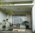 thumbnail-rumah-minimalis-furnish-plus-kolam-renang-siap-huni-sentul-city-2