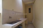 thumbnail-rumah-kosan-parkiran-luas-ada-8-pintu-di-jurang-mangu-am-11910-8