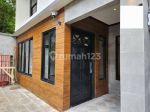 thumbnail-rumah-mewah-dijual-pondok-bambu-jakarta-design-american-colonial-1