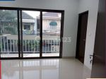 thumbnail-harga-top-rumah-sudut-2-lantai-di-antapani-bandung-323m10-3