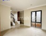 thumbnail-minimalis-modern-rumah-2-lantai-bagus-di-kotawisata-4