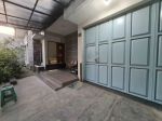 thumbnail-rumah-mewah-minimalis-15-lantai-di-perumahan-puri-gading-solo-baru-0