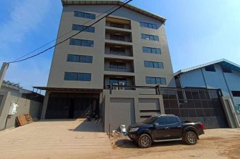 Disewakan 2 Ruang Kantor Studio Live Jualan Online di Pluit, Jakarta Utara