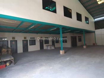 Gudang di Neglasari, Tangerang Luas 1.100m2, Hadap Selatan, 9.5m