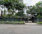 thumbnail-properti-mewah-dijual-rumah-megah-jl-kemang-dalam-halaman-luas-1