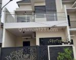 thumbnail-rumah-baru-2-lantai-nol-jalan-raya-rungkut-0