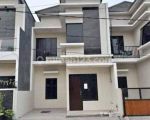 thumbnail-rumah-baru-2-lantai-nol-jalan-raya-rungkut-1