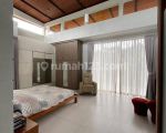 thumbnail-rumah-lux-3-lantai-dlm-komplek-setra-duta-bandung-utara-7