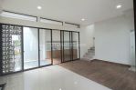 thumbnail-rumah-baru-minimalis-2-lantai-cluster-flora-di-summarecon-bandung-4