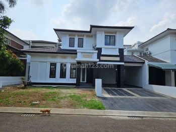 Rumah Bagus, Elegan, Siap Huni, Lingkungan Bersih di Menteng Residence, Bintaro