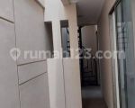 thumbnail-sewa-rumah-2-lantai-pik-2-uk-8x15m-kosongan-7