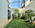 thumbnail-for-sale-modern-tropical-town-house-2-lantai-di-jagakarsa-4