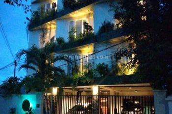 APARTEMENT DENGAN PEMANDANGAN LAUT DAN KOTA MANADO