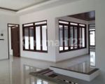 thumbnail-rumah-baru-2lt-araya-view-golf-10