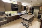 thumbnail-luxury-home-in-kebayoran-baru-with-swimming-pool-6-bedrooms-4-bathrooms-4