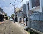 thumbnail-rumah-baru-design-modern-di-puloasem-jakarta-timur-1