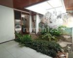 thumbnail-rumah-bagus-terawat-di-second-road-raya-karanglo-malang-5