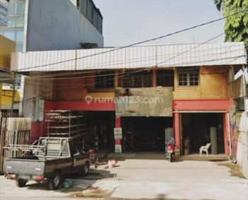 Disewakan Ruko Bagus Strategis Luas Cocok Segala Usaha di Jalan Raya Serpong