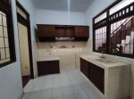 thumbnail-rumah-lt-240-dalam-komplek-elit-pesona-di-jalan-utama-margonda-raya-depok-8