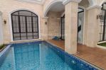 thumbnail-rumah-mewah-dengan-kolam-renang-sentul-city-bogor-5