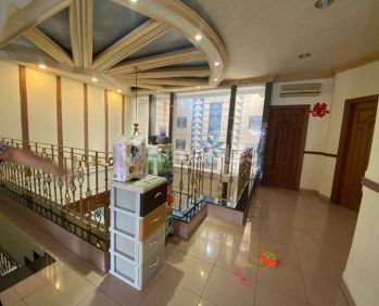 Rumah 3 Lantai, Jarang Ada, Apik, Rapih, Furnished, Siap Huni      @ling