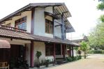 thumbnail-rumah-tinggal-dan-tempat-usaha-di-gegerkalong-mainroad-4