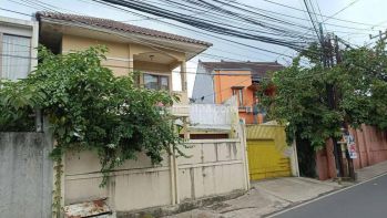 Rumah Terawat di Cigadung Barat Dekat Kantor Kecamatan