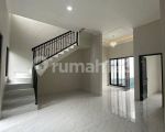 thumbnail-rumah-baru-2-lt-american-classic-di-komplek-araya-kota-malang-4