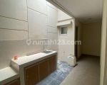 thumbnail-sewa-rumah-minimalis-2-lantai-dengan-harga-terjangkau-4