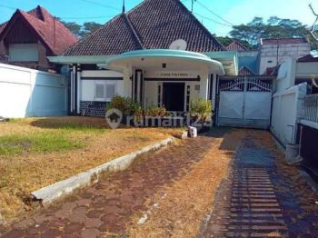 RUMAH CANTIK TERAWAT DI GUNUNG-GUNUNG MALANG