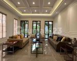 thumbnail-kemang-selatan-rumah-mewah-american-classic-design-unfurnished-private-pool-dua-3