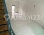 thumbnail-rumah-di-jelambar-jakarta-barat-3-lantai-sudah-renovasi-shm-2