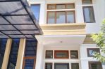 thumbnail-dijual-rumah-pakuwon-city-2-lantai-minimalis-11