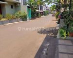 thumbnail-for-rent-rumah-2-lantai-posisi-hook-dalam-komplek-elit-condet-jaktim-4