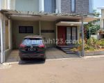 thumbnail-for-rent-rumah-2-lantai-posisi-hook-dalam-komplek-elit-condet-jaktim-1