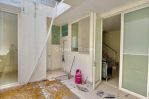 thumbnail-sewa-rumah-pakuwon-city-east-coast-park-2-lantai-full-furnished-3