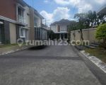 thumbnail-rumah-elite-2-lantai-dalam-perumahan-di-jalan-kabupaten-yogyakarta-8