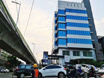 Hot Deal Gedung Perkantoran 8 Lt Di Jl Wolter Monginsidi Jaksel