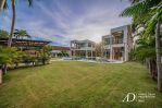 thumbnail-leasehold-masterpiece-luxury-wabi-sabi-villa-in-berawa-canggu-10