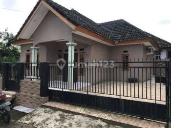 Disewakan Rumah Dalam Perumahan One Gate System.
